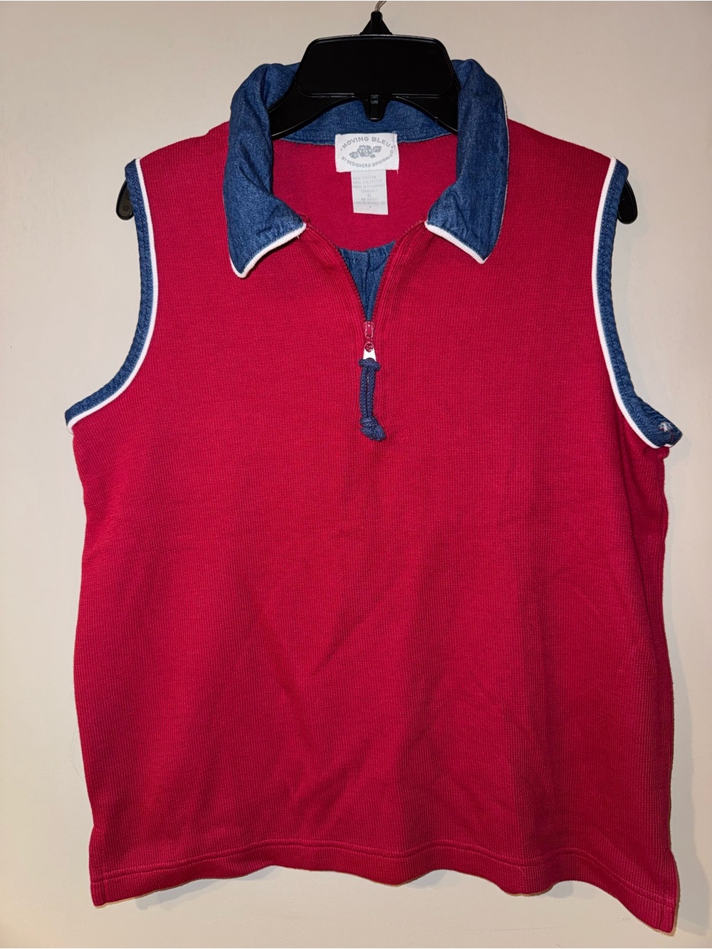 Moving Bleu Red Sleeveless Cotton Top with Denim Collar